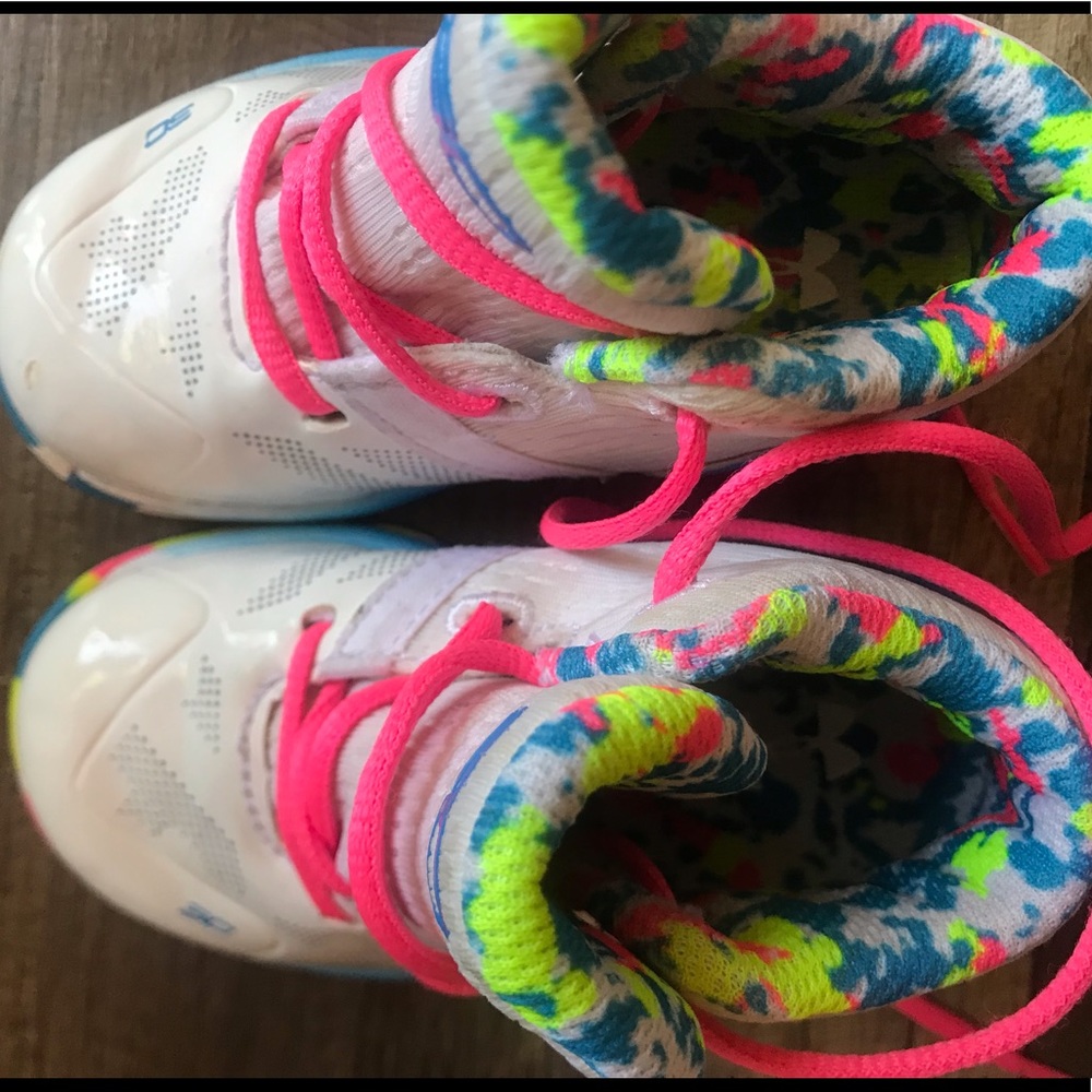 💖SOLD💖Toddler sz5 White, Pink, & Blue UA HiTops